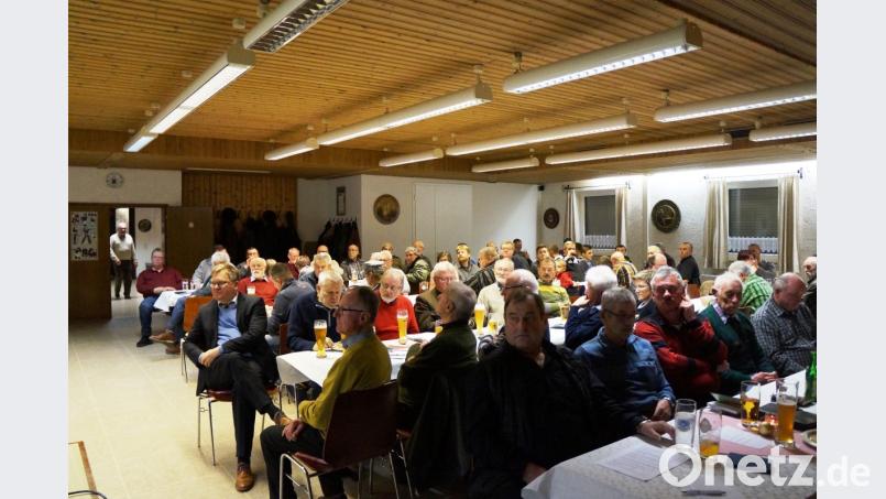 Volles Haus bei der Jahresversammlung des Fischereivereins Amberg in Kleinraigering. Bild: oe