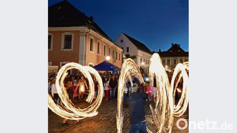 Wenn Amberg feiert, dann gscheit: 2019 verspricht ein Top-Jahr in Sachen Festivitäten zu werden. Dieses Bild entstand bei der Feuershow zum Altstadtfest 2017. Bild: Petra Hartl
