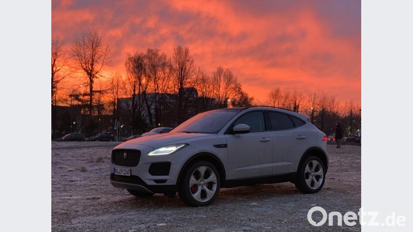 Der Jaguar E-Pace tritt in der Klasse der kompakten Edel-SUV gegen BMW X1 und Konsorten an. Bild: Michael Ascherl