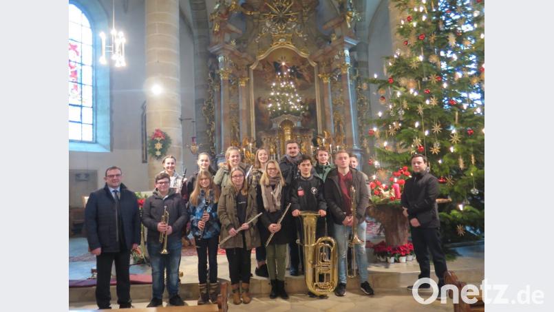 Die Jugendblaskapelle hält an der Tradition des Weihnachtsgottesdienstes fest. Bild: jzk
