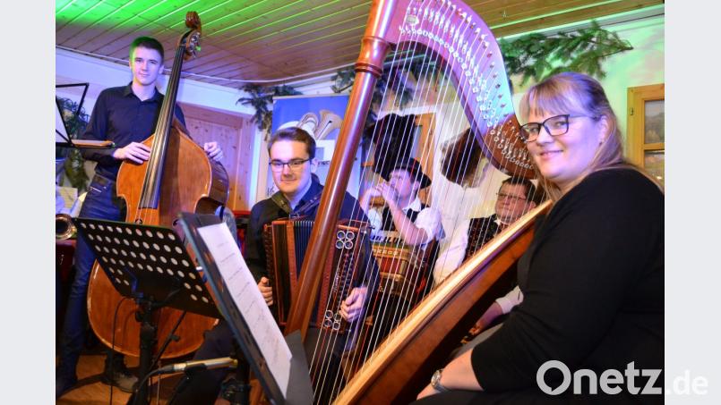 Junge Meister ihres Fachs: Elias Schmauß, Michael Wellnhofer und Franziska Knott (von links). Bild: hcz