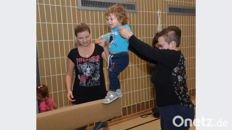 Nach Herzenslust konnten sich die Kinder im Alter zwischen 2 und 7 Jahren zwischen den Jahren in der Eglseeturnhalle beim 3. Indoor-Spielplatz des Turnvereins austoben. Ein pures Vergnügen. Bild: dob