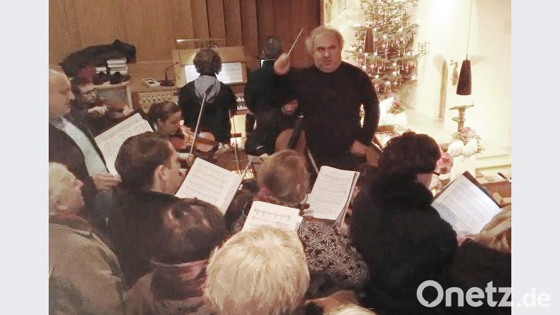 Die Symphonietta St. Cecilia brachte in der Pfarrkirche in Brand die Böhmische Hirtenmesse zu Gehör. Die Leitung hatte Milos Bok. Bild: ld