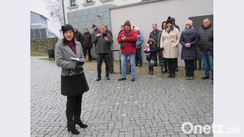 Gute Wünsche von Bürgermeisterin Tanja Schiffmann. Bild: adj