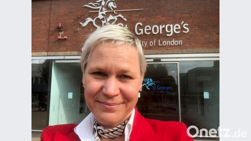 Die aus Nabburg stammende Barbara Dorgan – hier vor der Universität in London – befürchtet, dass es durchaus zu einem ungeregelten Austritt Großbritanniens aus der Europäischen Union kommen könnte. Bild: exb