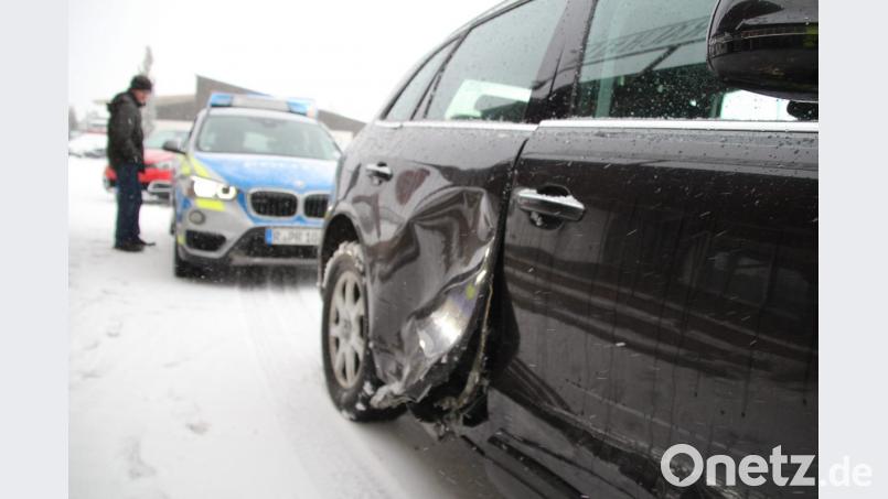 In Kirchenthumbach wird ein Audi Q5 bei einem weiteren Unfall beschädigt. Verletzte gibt es keine. Bild: jma
