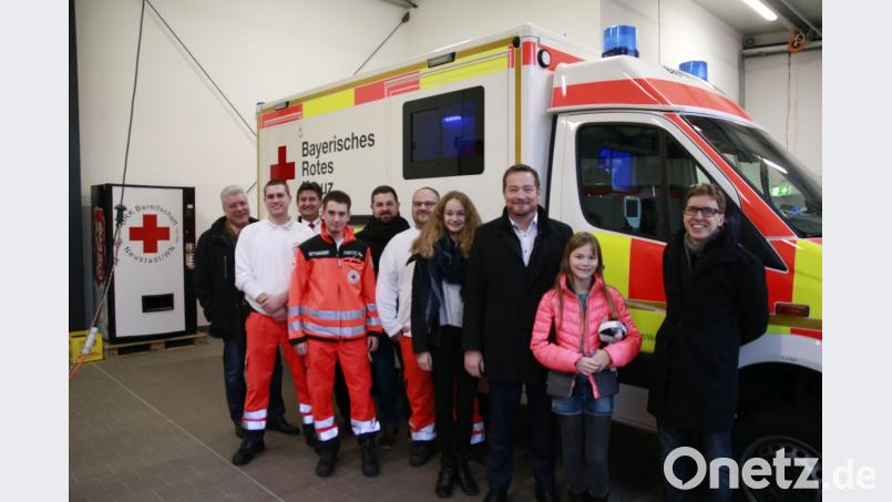 Die SPD-Vertreter tauschen sich mit SPD-Mandatsträgern in der neuen Rettungswache aus. Bild: dse