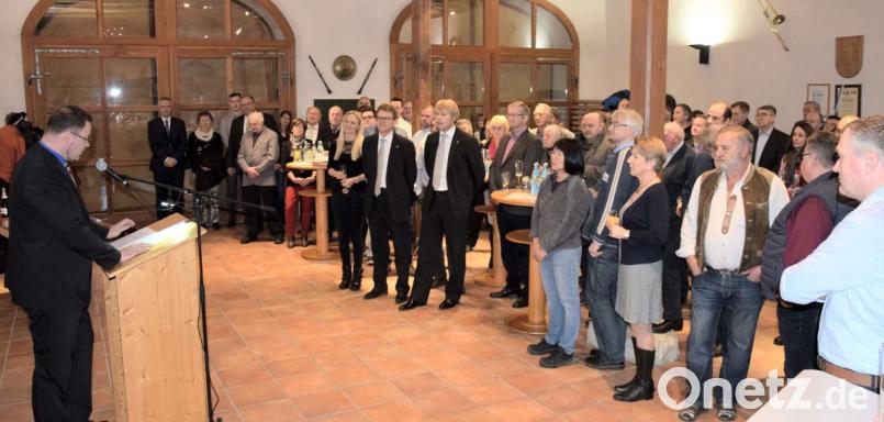 Der erste Neujahrsempfang im Landkreis Amberg- Sulzbach war schon am Neujahrstag in Hohenburg. Das gehörten auch die besten Wünsche von Bürgermeister Florian Junkes zum neuen Jahr, sondern auch Informationen aus dem Gemeindebereich Bild: bö