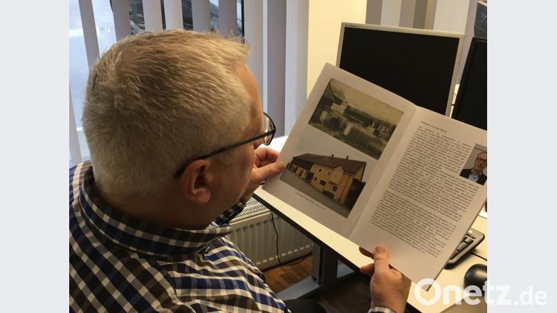 In "Neues aus dem Stadtarchiv Schwandorf" gibt Archivar Josef Fischer einen kleinen Überblick über die Bestände und lockert diese mit lokalgeschichtlichen Themen auf. Bild: Held