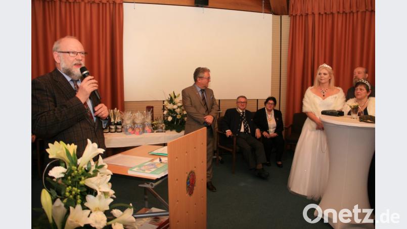 Traditionell kommen auch die Geistlichen zu Wort. Hier: der evangelische Pfarrer Schlenk aus Mitterteich. Bild: wro