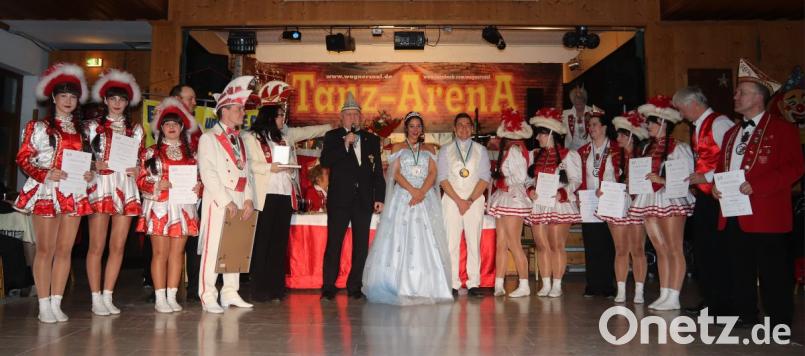 Impressionen vom Stadtball mit der FG Knappnesia. Bild: mfh
