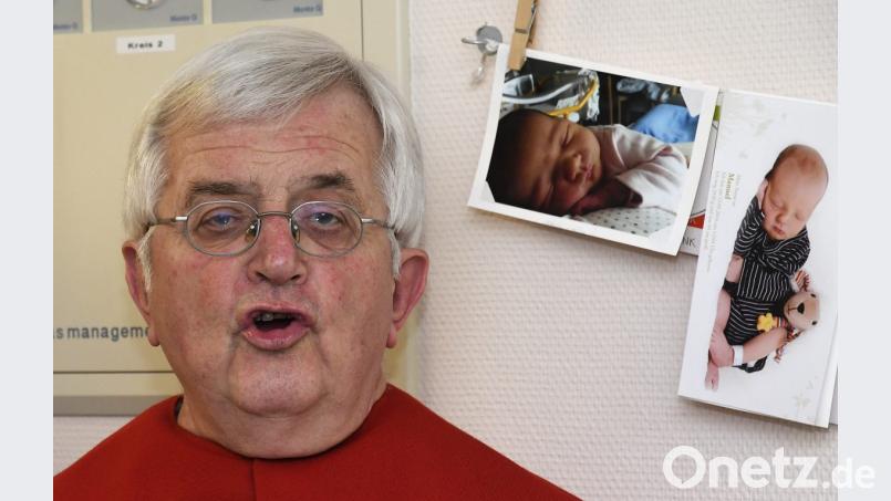 Hans Sturm (71) ist seit 50 Jahren der dienstälteste Sternsinger der Stadt. Bild: Petra Hartl