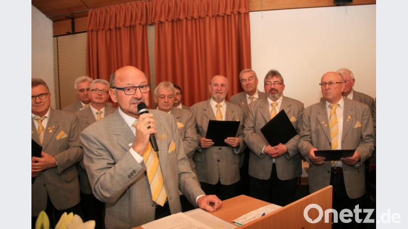 Singen macht Freude, bekannte Chorleiter Gottfried Hofmann von der Schönhaider Liedertafel. Bild: wro