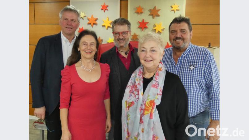 Nach dem stimmungsvollen Neujahrskonzert im Eleonore-Sindersberger-Haus gab es nur zufriedene Gesichter. Bild: exb