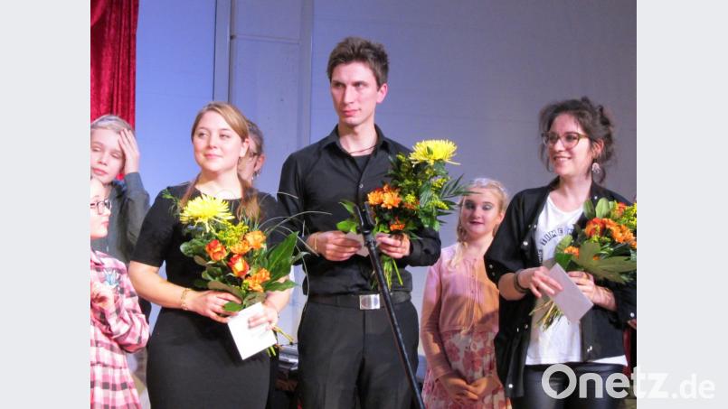 Riesen-Applaus für das Musical-Company-Team (von links) Christina Müller, Sandro Augustin und Lisa Milyukova. Bild: aks