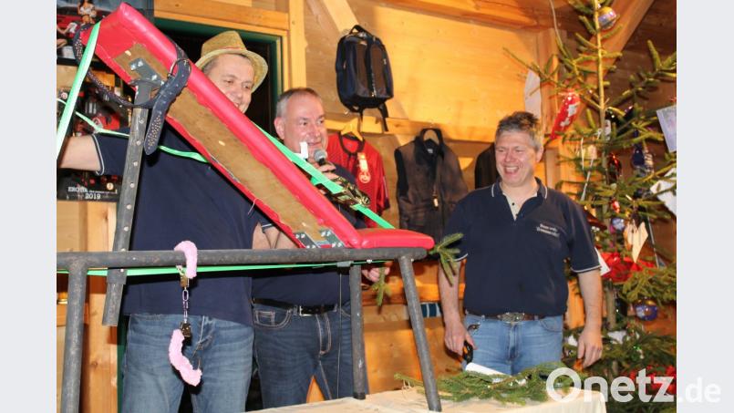 Christbaumversteigerung der Feuerwehr Tremmersdorf. Bild: rod