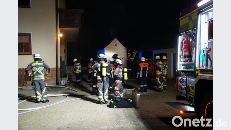 Die Feuerwehren Freudenberg/Wutschdorf, Lintach und Raigering löschten den Brand. Bild: dmra