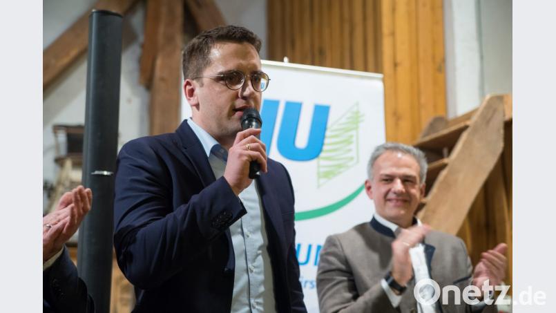 Auch Europakandidat und Bezirksvorsitzender Christian Doleschal (links) sprach zu den Mitgliedern. Bild: Lucas Weigl