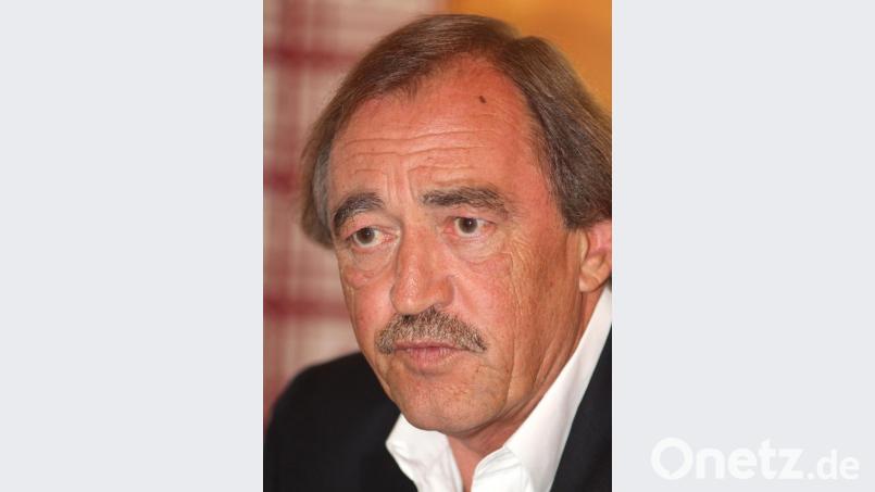 SPD-Fraktionsvorsitzender Franz Schindler unternahm einen Streifzug durch die Schwandorfer Kommunalpolitik. Bild: Hirsch