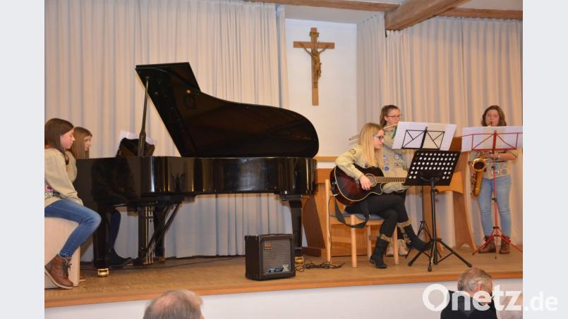 Zum Neujahrsempfang gehören auch Liedbeiträge der Musikgruppe der Pfadfinder. Bild: ak