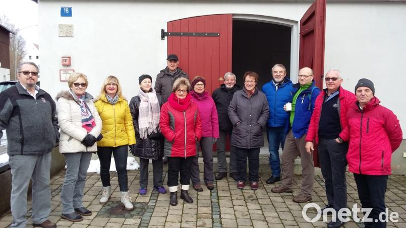 Die Mitglieder des Fichtelgebirgsvereins Neusorg machten bei ihrer Stärkewanderung Rast im Radlertreff Pullenreuth. Frisch gestärkt ging es nach Weihermühle. Bild: öt