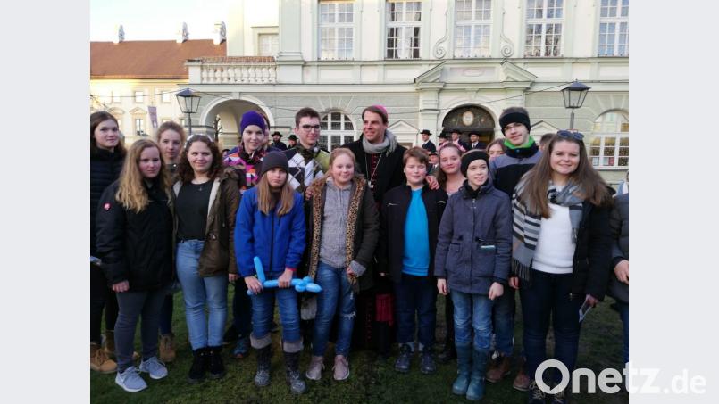 Die Sternsinger aus Ursensollen vertraten das Bistum Eichstätt bei der bundesweiten Aussendungsfeier in Altötting. Bild: brü