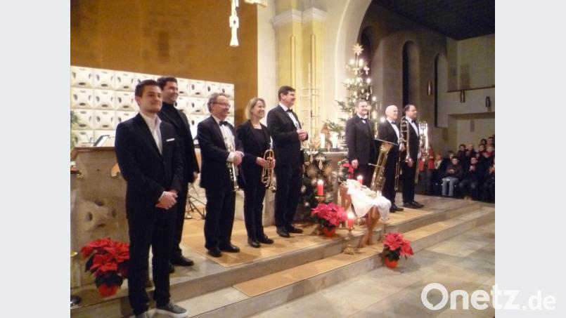 Viel Applaus gab es am Ende des Konzertes des „BlechBläserConsorts“ Regensburg. Bild: tie
