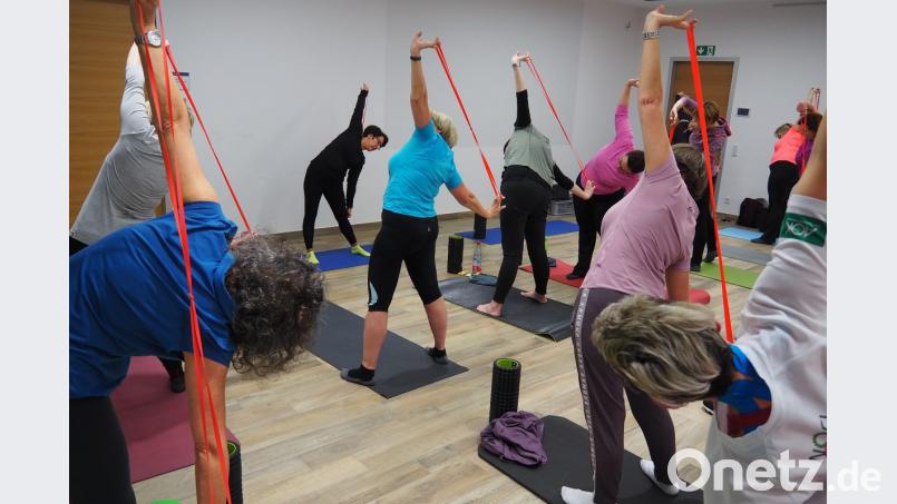 Arbeit mit dem Faszienband. Bild: Bühner