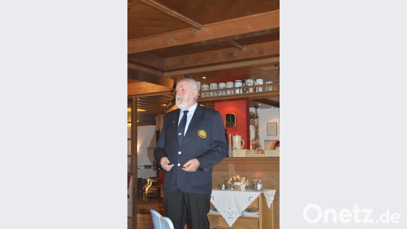 Vorsitzender Walter Paschen gab Einblicke in sein Berufsleben als Soldat. Bild: bej