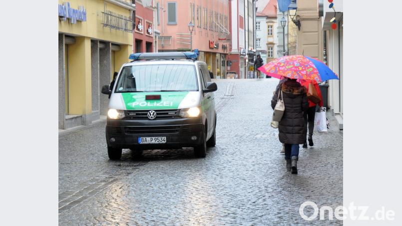 Die Polizei verstärkte seit Neujahr die Präsenz in der Amberger Innenstadt deutlich. Bild: Stephan Huber