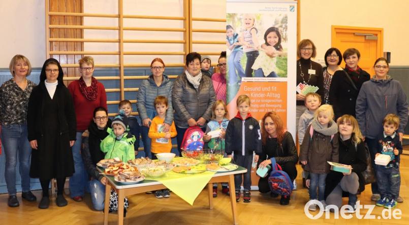 „Gesund und fit im Kinder-Alltag“: So lautet der Name des Projekts, das in Zusammenarbeit mit dem Amt für Ernährung, Landwirtschaft und Forsten Schwandorf im Theresia-Gerhardinger-Haus startete. Bild: Köppl, Georg