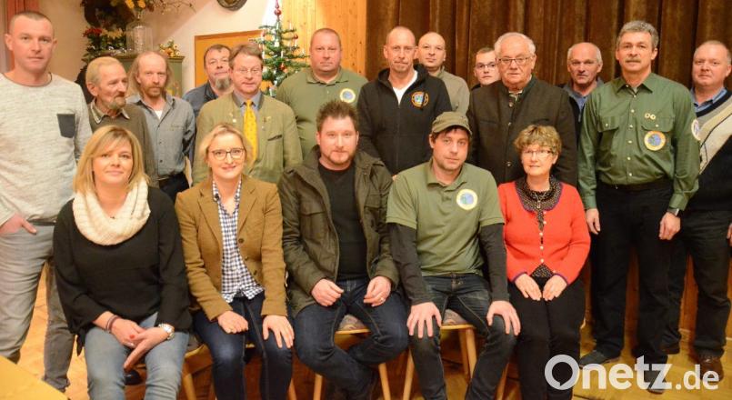 Die neugewählte Vorstandschaft des Fischereivereins Weiden. Bild: Kunz