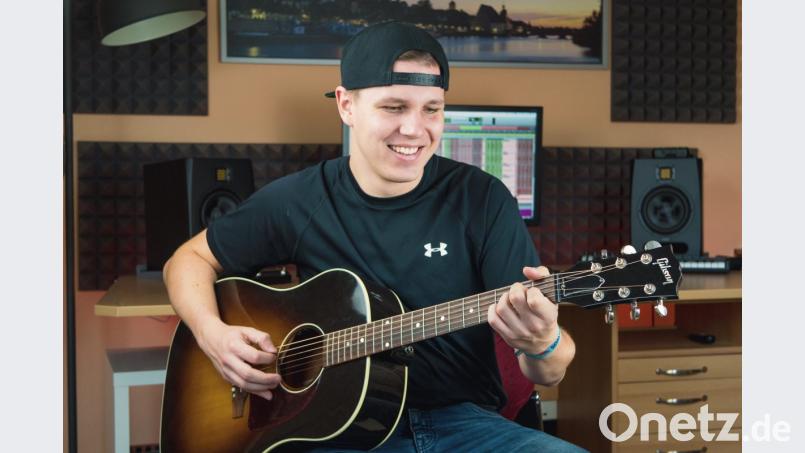 Der Mitterteicher Peter Geyer will mit seiner Band "pez" 2019 durchstarten. Im August steht ein Auftritt beim Taubertal-Festival an. Bild: Peter Geyer