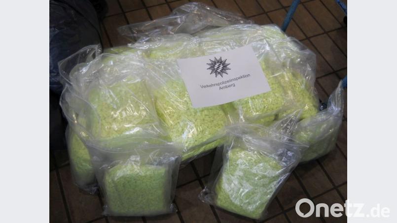 100000 Ecstasy-Tabletten fanden die Beamten - und noch mehr. Bild: piam