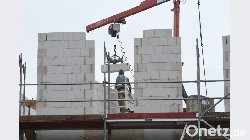Um Staatsbedienstete in Amberg eine Unterkunft bieten zu können, fordert die SPD den Bau von Wohnungen. Symbolbild: Stefan Sauer
