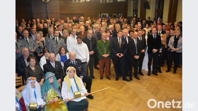 Ausgezeichnet besucht ist der Neujahrsempfang im Saal des Josefsheims. Bild: jr