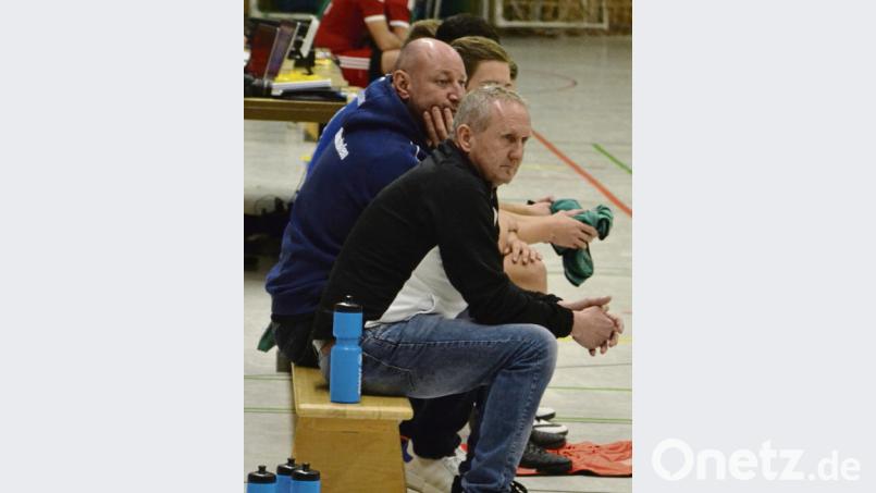 Georg Winkler (vorne), neuer Coach des SV Schwarzhofen war mit dem Abschneiden nicht zufrieden. 	Bild: mr Bild: mr