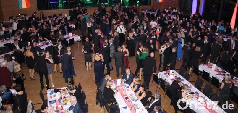 Die Tanzfläche war den ganzen Abend über dicht gefüllt. Bild: sns