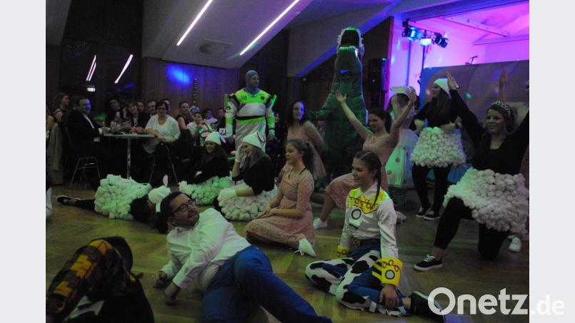Schlussbild des Showtanzes &quot;Toy Story&quot; der Prinzengarde. Bild: gag