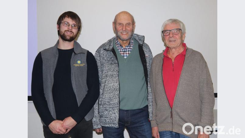 Der Wolfs-Beauftragte für Niederbayern-Oberpfalz Markus Martini, Wolfsexperte Ulrich Wotschikowsky und Peter Zahn vom BUND Naturschutz (von links). Bild: mfh