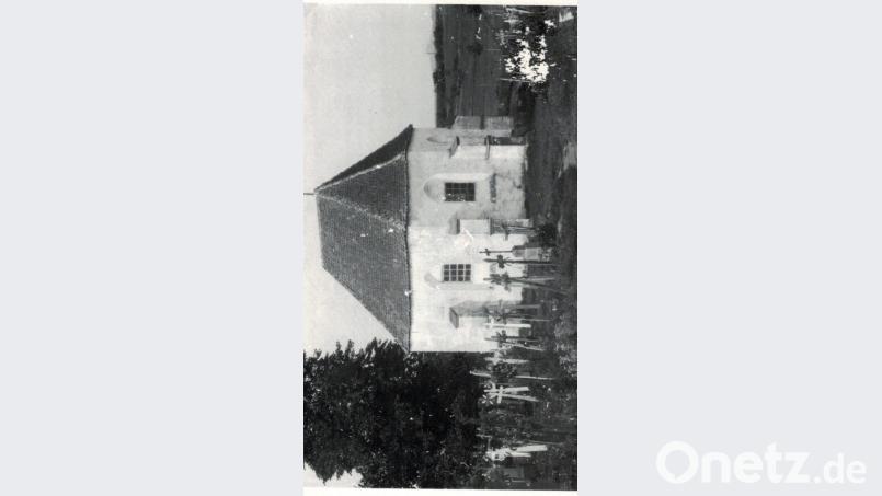 Das Foto stammt aus der Zeit vor 1928. Alle Fenster haben ein gleiches Maß erhalten, die äußeren Pfeiler sind alle angeglichen. Bild: Heimatverein Eschenbach Bild: exb