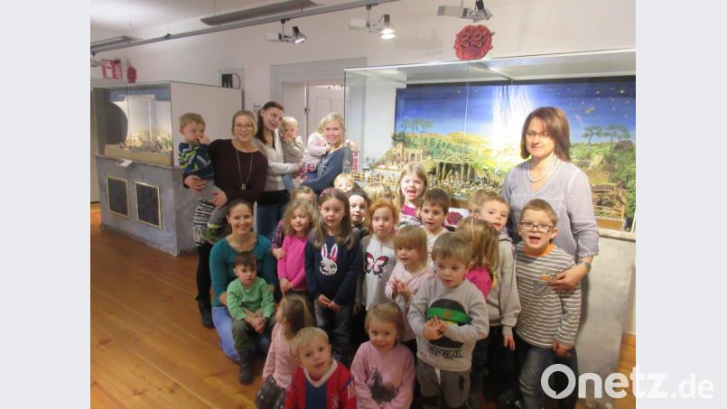 Kinder besuchen das Museumsquartier. Bild: exb