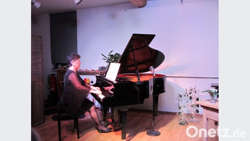 Beim Konzertabend in der Kulturscheune Elbart interpretierte Jelena Lichtmann eingängige Original-Stücke und Klavierbearbeitungen. Bild: aks