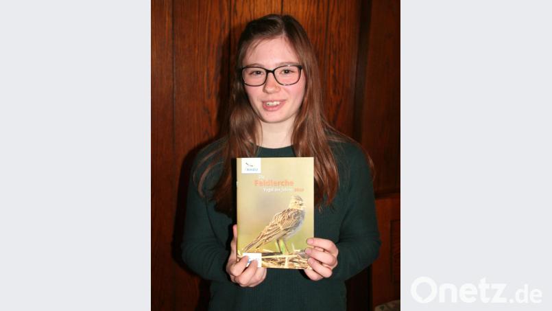 Julia Broll von der LBV-Geschäftsstelle in Regenstauf stellte den Vogel des Jahres 2019 vor. Bild: Susanne Götte