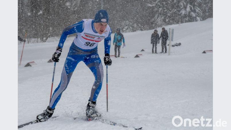 Jakob Lauerer musste bei den Herren als erster auf die 1,5 km Strecke und somit im tiefen Geläuf die Spur für die nachfolgenden Starter "freiräumen". Bild: chl