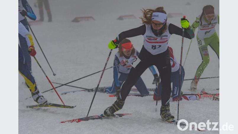 Im Halbfinale stürzt Miriam Reisnecker, gewinnt aber den Lauf dennoch. Bild: chl