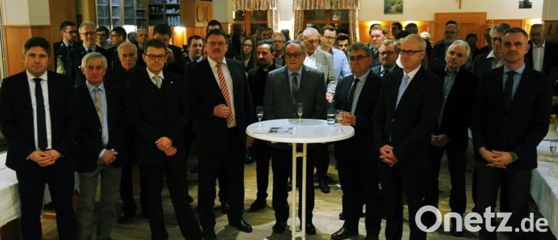 Groß ist die Schar der Gäste beim Neujahrsempfang der Gemeinde Gebenbach. Bild: gf