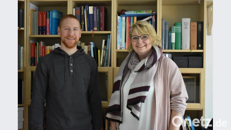 Pfarrer Christoph Zeh (evangelische Kirchengemeinde Erbendorf und Windischeschenbach) und Pfarrerin Nadine Schneider (evangelische Kirchengemeinde Krummennaab/Thumsenreuth/Friedenfels) freuen sich auf ihre gemeinsame Installation am Sonntag, 20. Januar, um 14 Uhr in der Ägidienkirche Thumsenreuth. Bild: lue