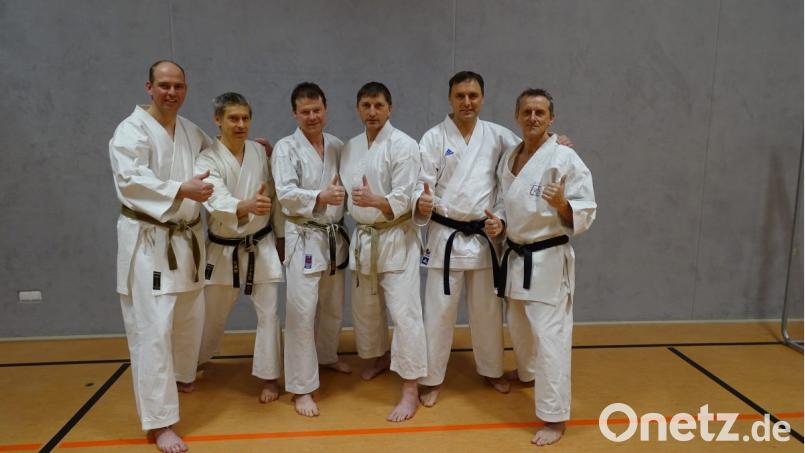 Die aktuellen Trainer des Dojos Altenstadt sind (von links) Andreas Kindl, Richard Horn, Dittmar Weineck, Jörg Deventer, Josef Rötzer und Dieter Baller. Bild: adj