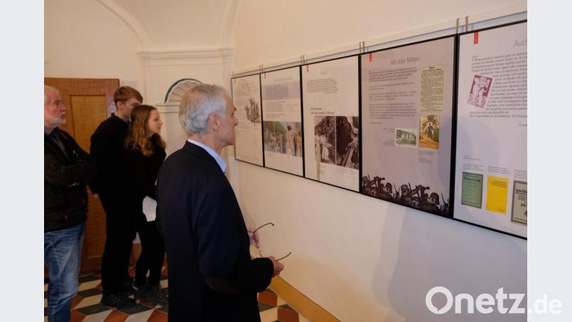 "Musen an die Front", heißt die Ausstellung des Adalbert-Stifter-Vereins in der Internationalen Begegnungsstätte Kloster Speinshart. Auf zahlreichen Schautafeln wird der Erste Weltkrieg im Spiegel von Kunst und Literatur sowie im Spannungsfeld zwischen Patriotismus und Pazifismus dargestellt. Bild: do